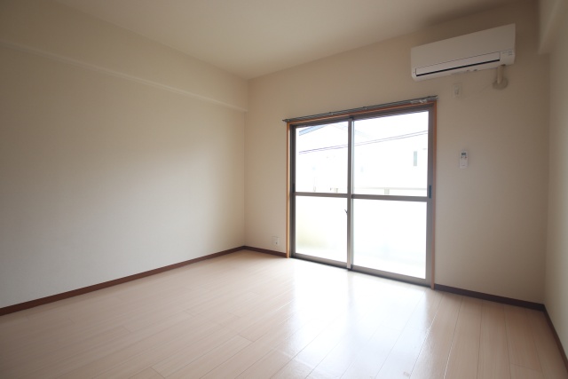 居室・リビング　※別室の参考写真の為、現況優先です。