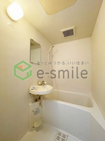 バス・シャワールーム　お風呂です