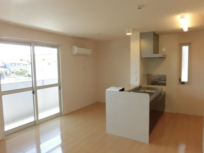 居室・リビング　※同物件他部屋写真 反転の場合有