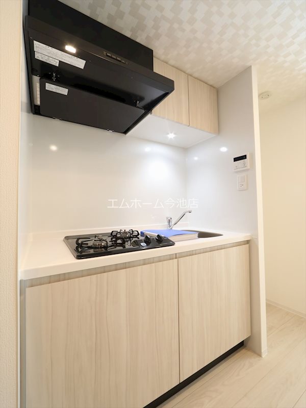 キッチン　システムキッチン（ガス2口コンロ付）