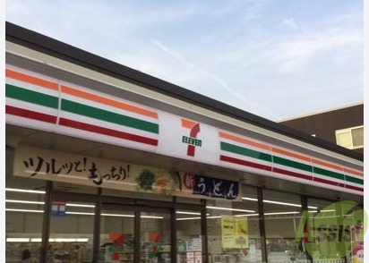 コンビニ　セブンイレブン阪急新伊丹駅前店（コンビニ）まで185m