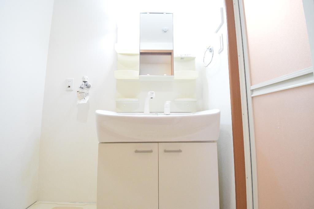 洗面設備　洗髪洗面化粧台