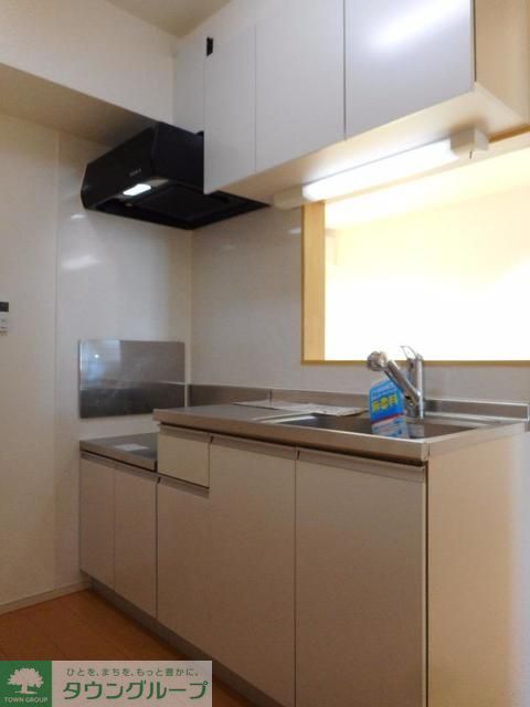 東武東上線 坂戸駅 徒歩11分 3階建 築12年のキッチン写真