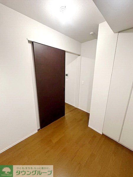 居室・リビング　玄関