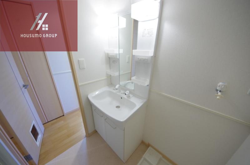 洗面設備　同施工会社・同型モデルの室内です。（参考写真・イメージ写真）