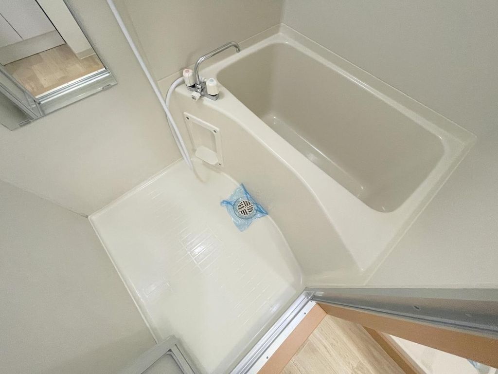 バス・シャワールーム　バス