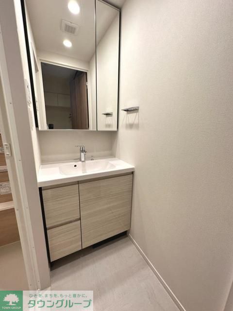洗面設備　※写真は同タイプ住戸です。