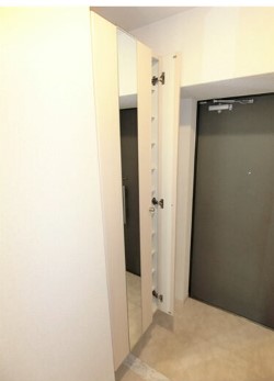 玄関　シューズボックス付きの玄関です☆