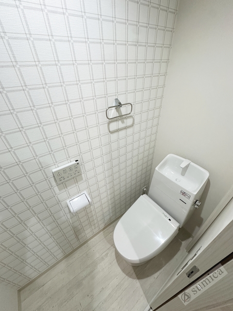 トイレ　温水洗浄便座