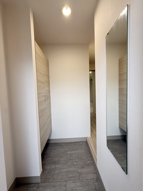 玄関　同施工会社参考写真