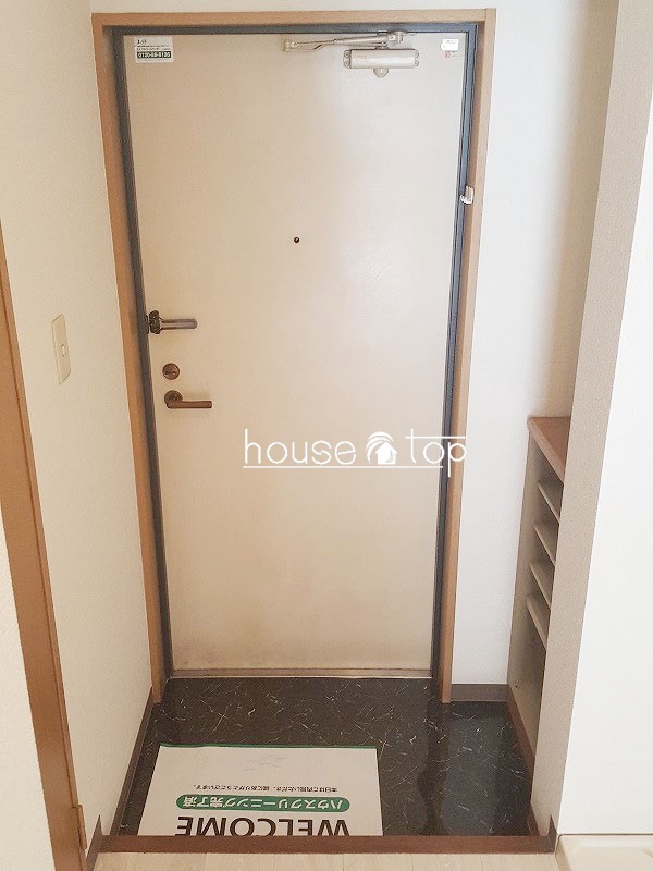 玄関　シューズボックスがあるのが嬉しいですね♪