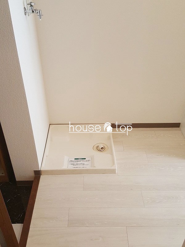 洗面設備　室内に洗濯機を設置出来るのは嬉しいですね♪