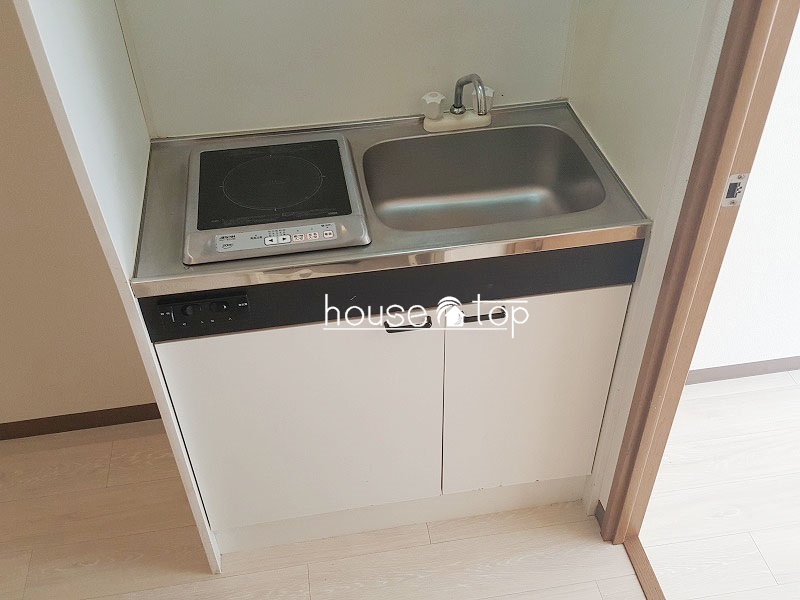 キッチン　ＩＨクッキングヒーター完備でお料理も快適！