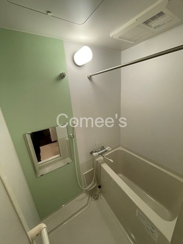 バス・シャワールーム　バスルーム