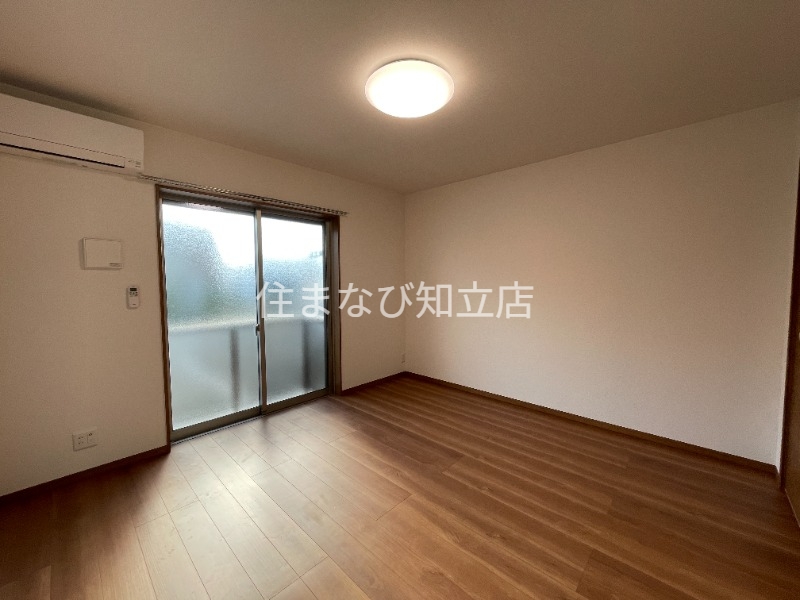 居室・リビング　同型写真（イメージ）