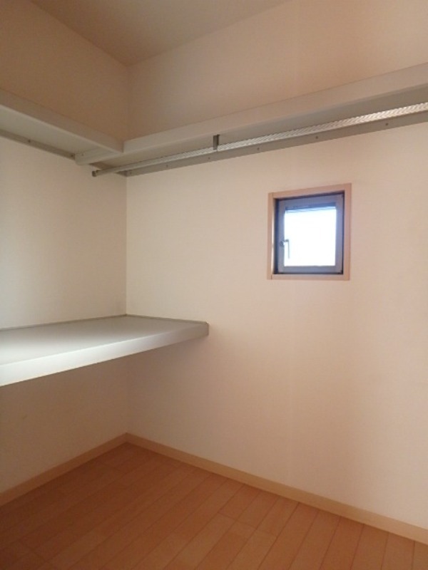 収納　図面と現状に相違がある場合には現状を優先