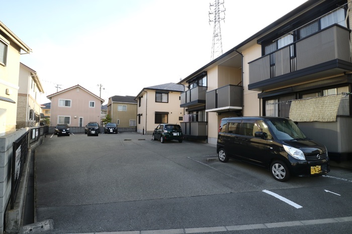 駐車場　駐車場