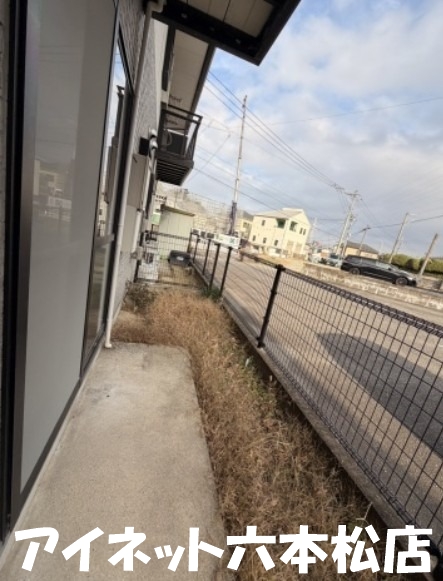 バルコニー　洗濯物はこちらでどうぞ。