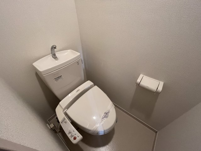 トイレ　※別部屋参考写真