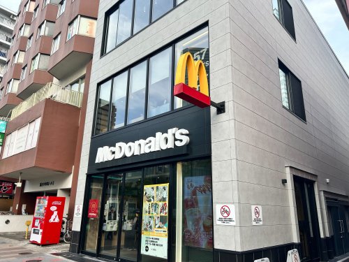 飲食店　マクドナルド勝どき駅前店（飲食店）まで112m
