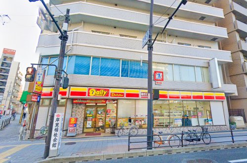 コンビニ　デイリーヤマザキ 西成岸里店（コンビニ）まで26m