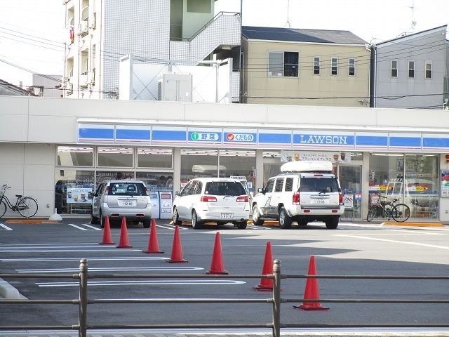 コンビニ　ローソン（コンビニ）まで253m