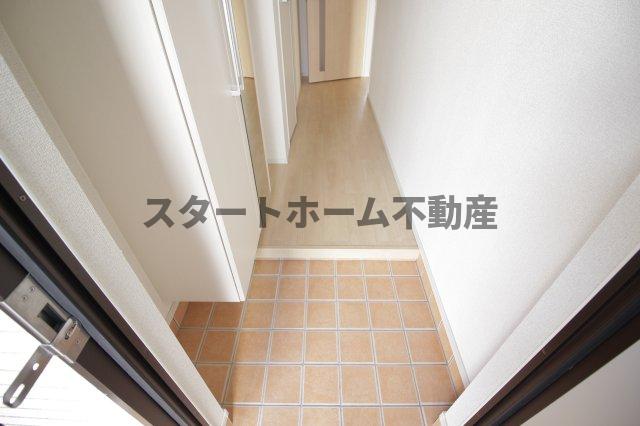 玄関　収納もある玄関です