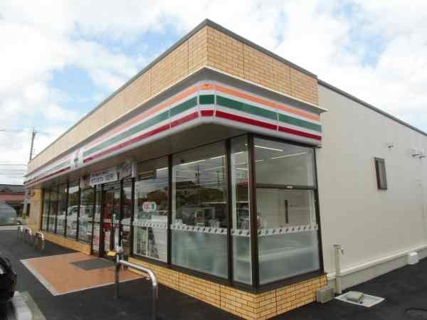 コンビニ　セブンイレブン（コンビニ）まで250m