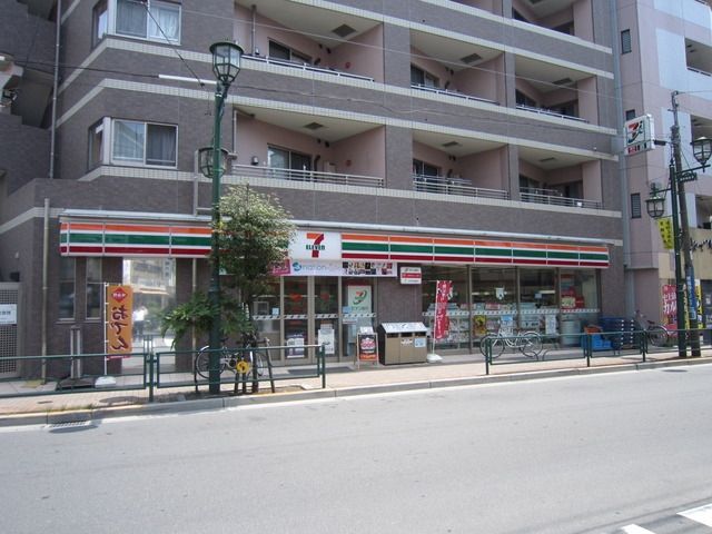 コンビニ　セブンイレブン（コンビニ）まで800m