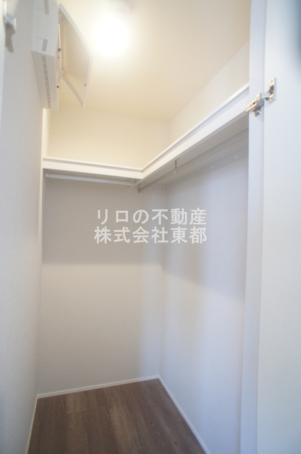 収納　ウォークインクローゼット収納！室内を広くご活用いただけます☆