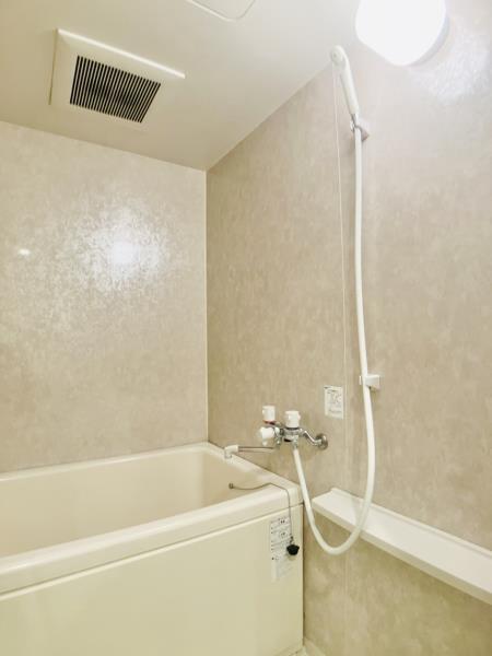 バス・シャワールーム　浴室