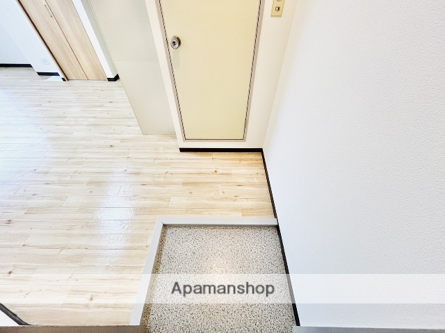 玄関　当店専属物件です！現地待合せ対応可能です☆