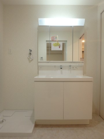 洗面設備　写真は同型タイプ