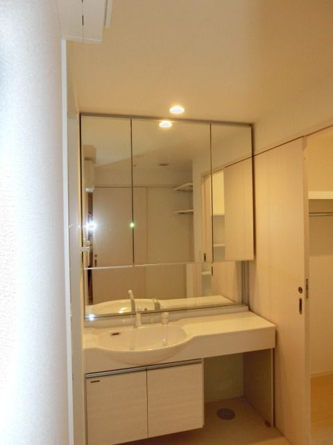 洗面設備　★独立洗面台★