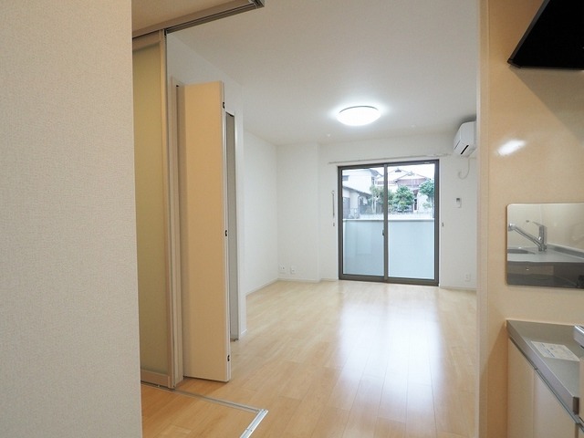 居室・リビング　別号室イメージ