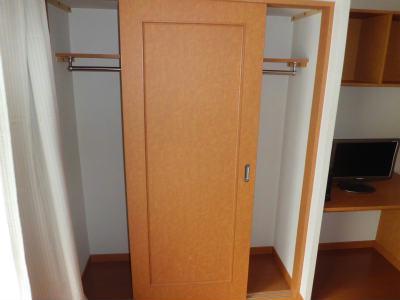 収納　クローゼットの中はご覧のとおり。