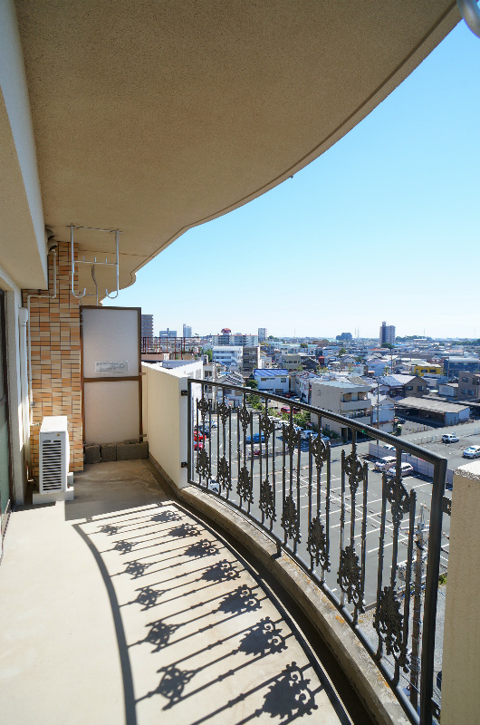 バルコニー　陽当り良好