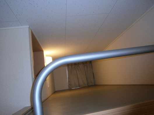 玄関　■ロフト