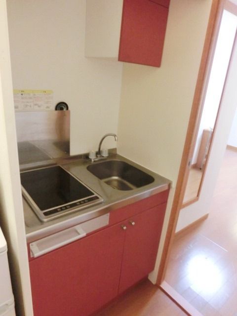 キッチン　お掃除のしやすいシステムキッチン。