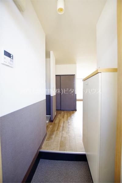 玄関　類似室内、内装は異なる場合あり