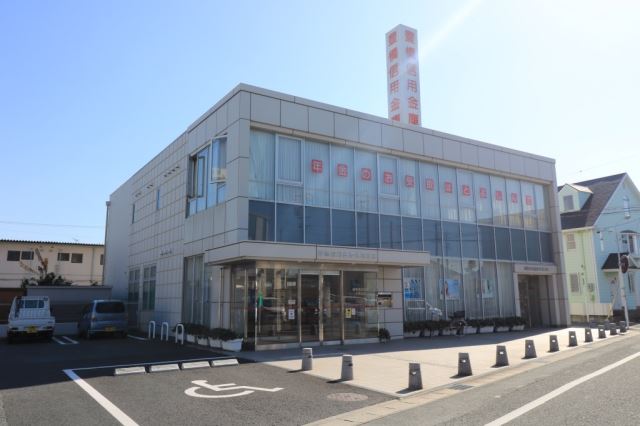 銀行　豊橋信用金庫（銀行）まで390m