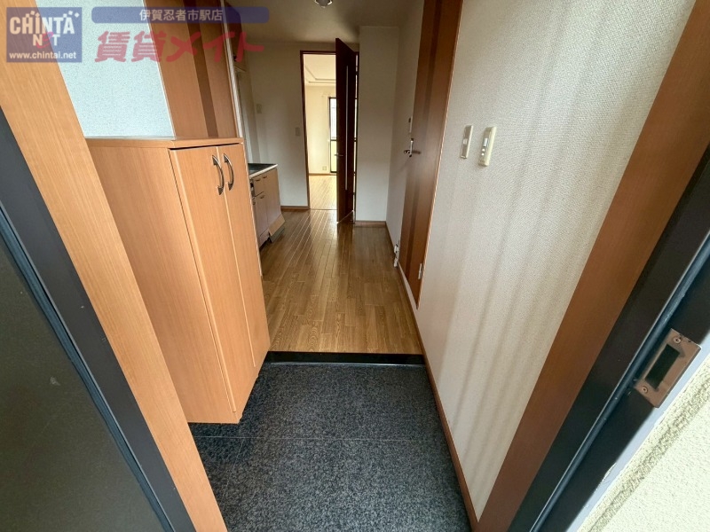 玄関　反転タイプ参考写真