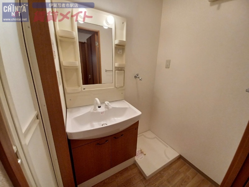 洗面設備　反転タイプ参考写真