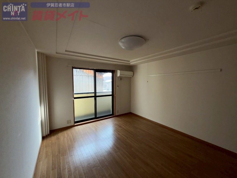 居室・リビング　反転タイプ参考写真