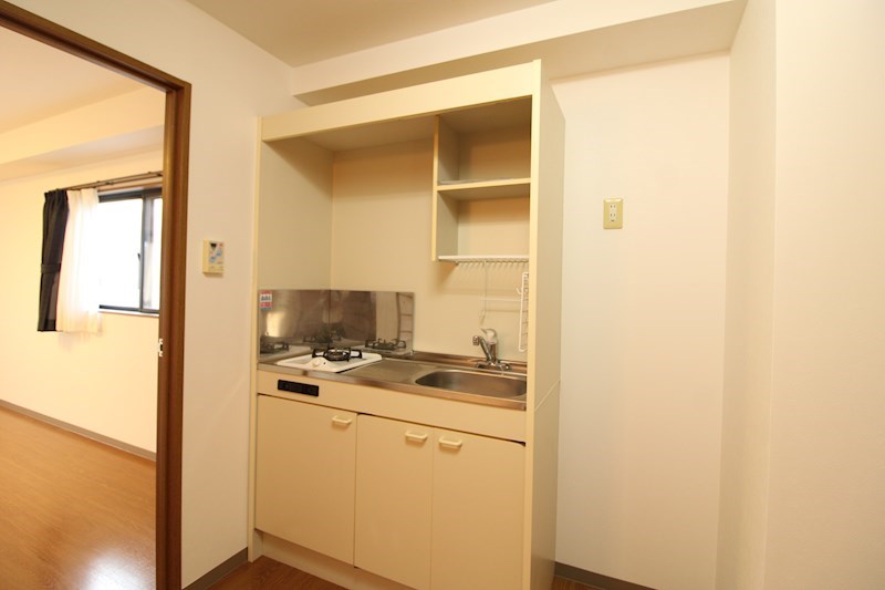 キッチン　※別部屋参考写真