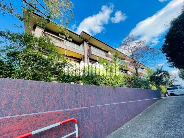 建物外観　穏やかな心地よい住環境です。