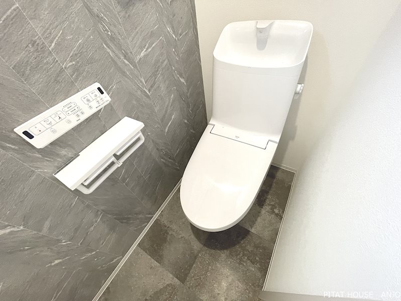 トイレ　同物件別部屋