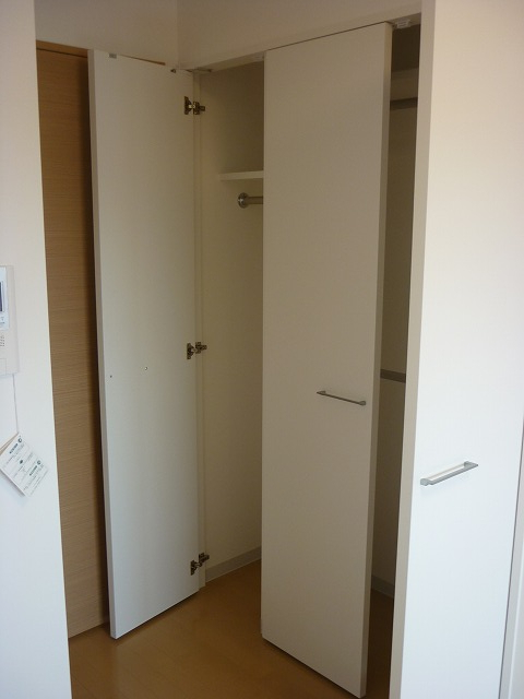 収納　「ハンガーパイプ付きのクローゼット」