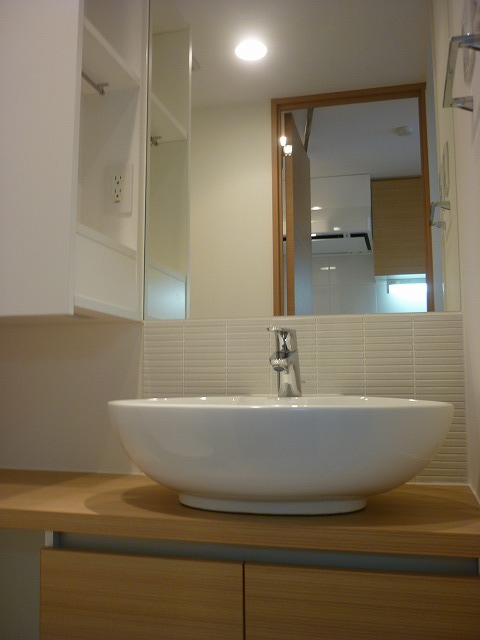 洗面設備　日々の生活に便利な「洗面台」