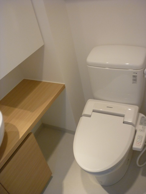 トイレ　「温水洗浄便座」